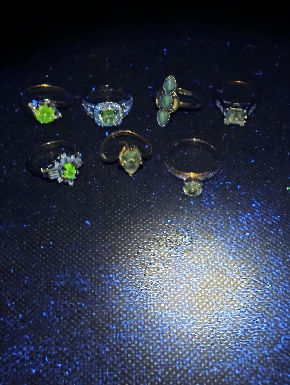 Lot Of 7 Rings Glows Under Uv Light